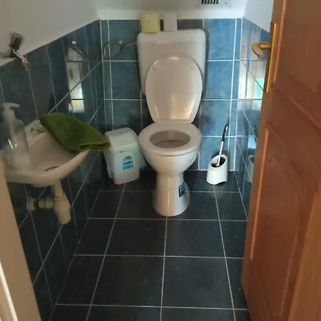 Vakacio Apartman * Balatonalmadi